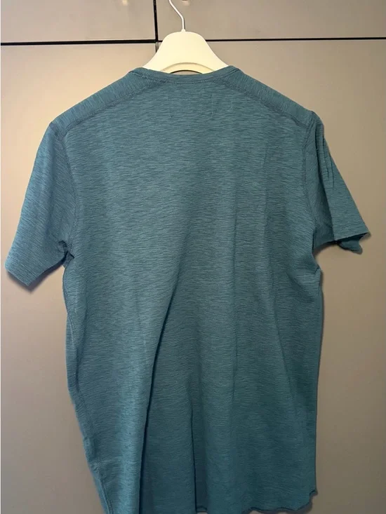 Wings + Horns Short Sleeve Crew Tee in Teal Blue - Picture 2 of 4